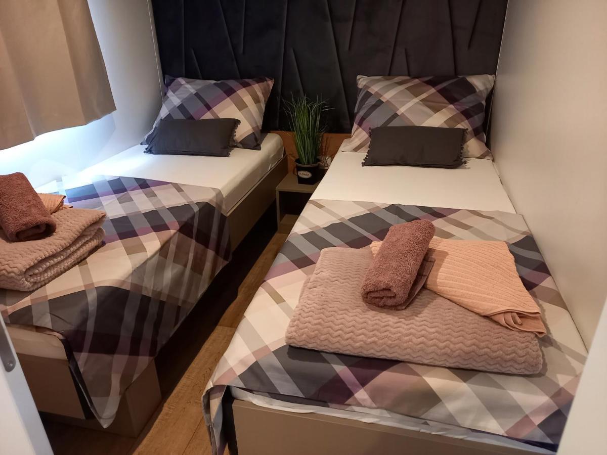 Mobile Home Agava 2 Biograd Na Moru Eksteriør bilde
